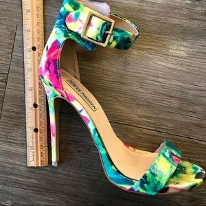 SIZE 7 Steve Madden floral strappy heels